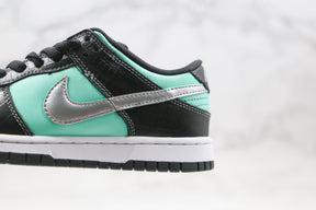 Nike SB Dunk Low Diamond Supply Co. Aqua Blue