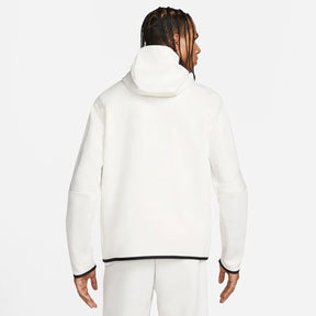 Conjunto Nike Sportswear Tech Fleece Branco